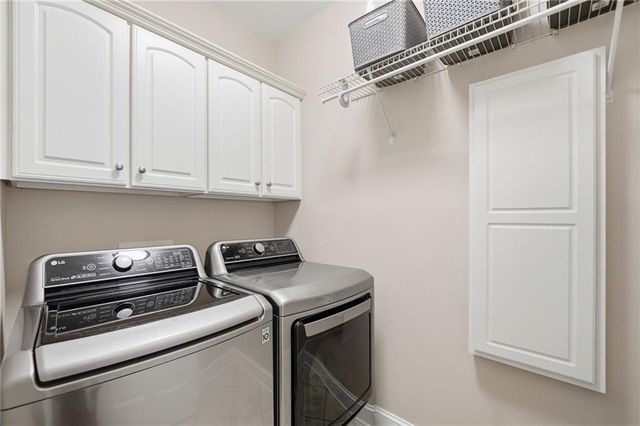 153 York Place, Calhoun, GA 30701