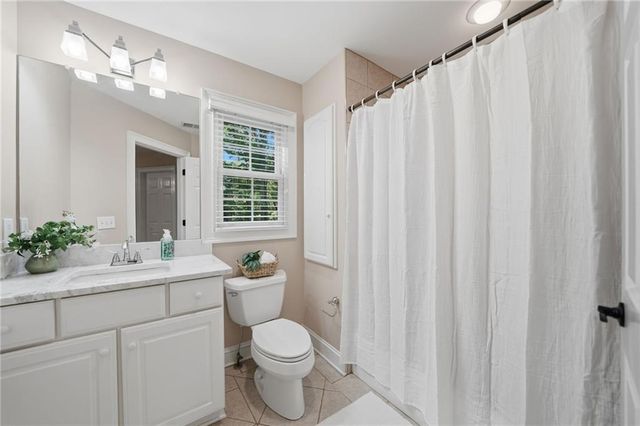 153 York Place, Calhoun, GA 30701
