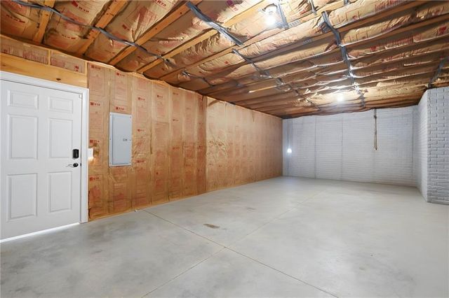 153 York Place, Calhoun, GA 30701