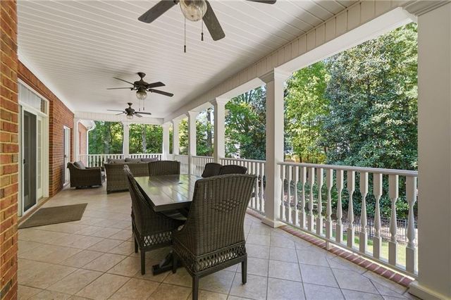 153 York Place, Calhoun, GA 30701