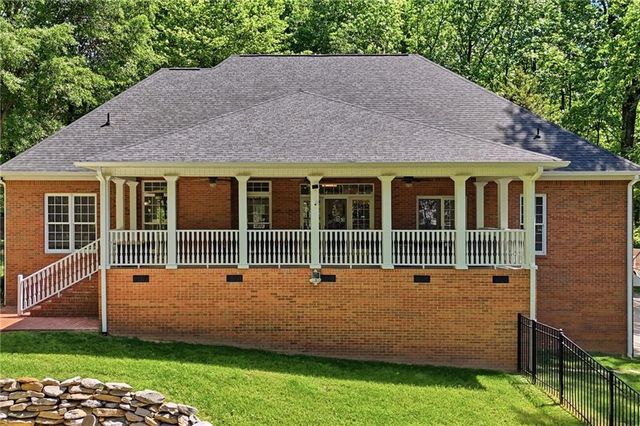 153 York Place, Calhoun, GA 30701
