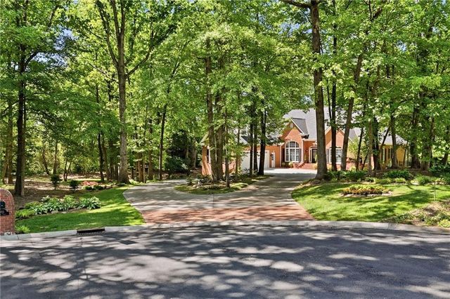 153 York Place, Calhoun, GA 30701