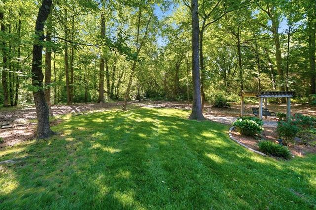153 York Place, Calhoun, GA 30701