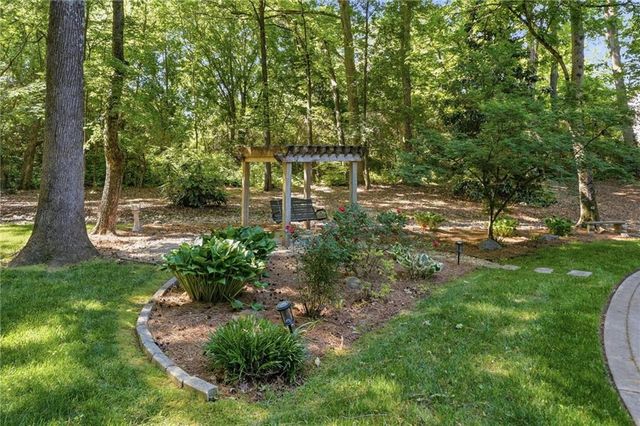 153 York Place, Calhoun, GA 30701