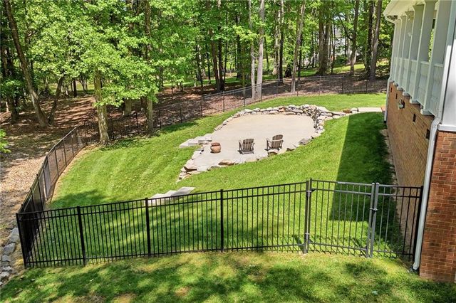 153 York Place, Calhoun, GA 30701