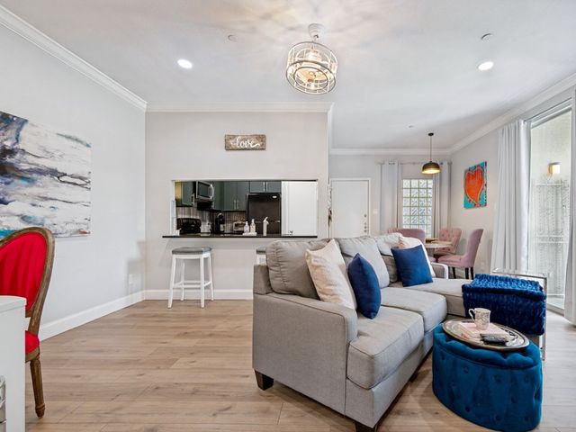 4221 Cole Avenue 108, Dallas, TX 75205