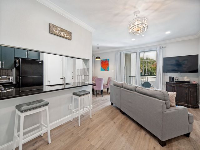 4221 Cole Avenue 108, Dallas, TX 75205