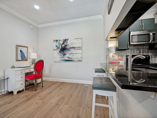 4221 Cole Avenue 108, Dallas, TX 75205