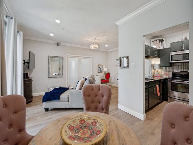 4221 Cole Avenue 108, Dallas, TX 75205