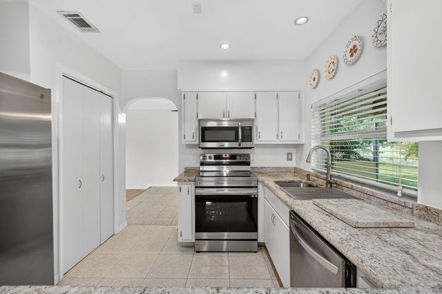 1233 Mystic Way, Wellington, FL 33414