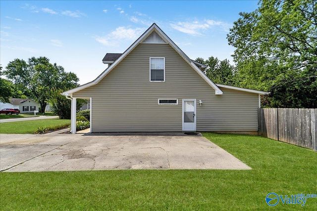 13906 Creely Drive, Huntsville, AL 35803