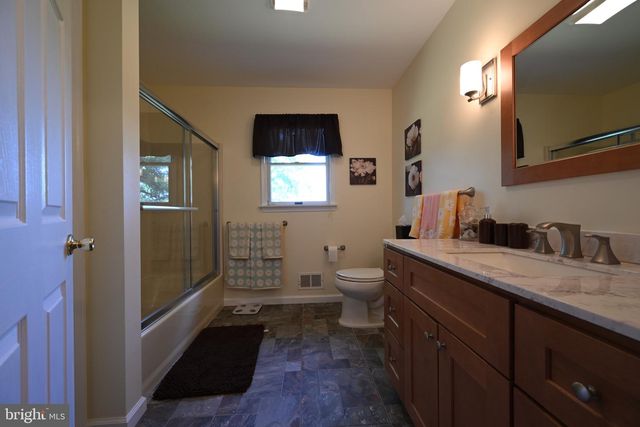 111 JASON CT, Delran, NJ 08075