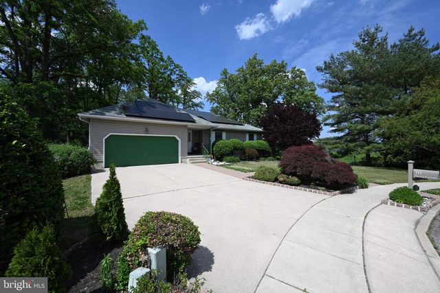 111 JASON CT, Delran, NJ 08075