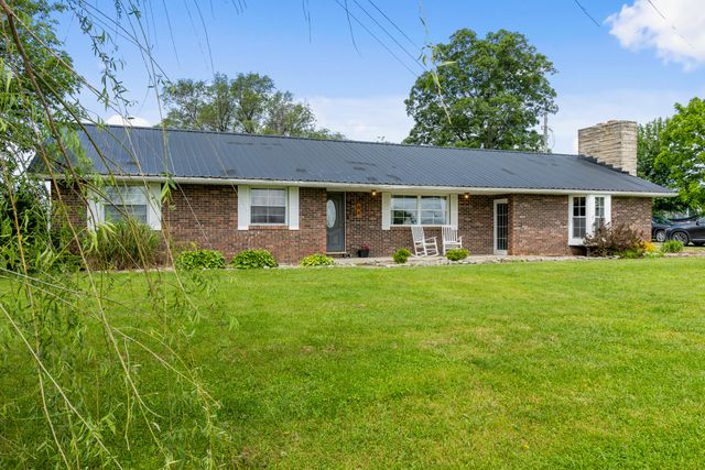 64 Coskery Pike, Flemingsburg, KY 41041