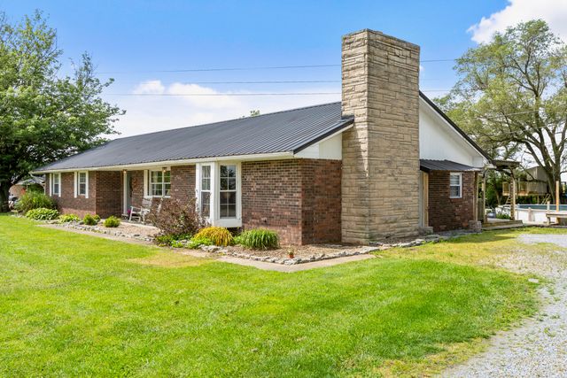 64 Coskery Pike, Flemingsburg, KY 41041