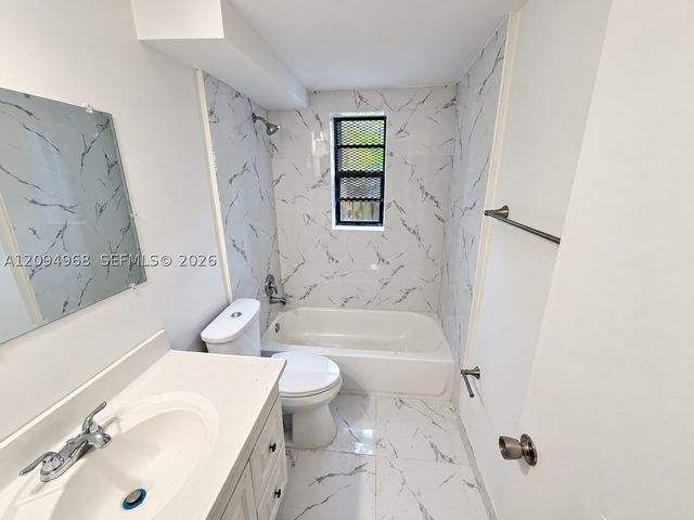 2335 NE 172nd St 2, North Miami Beach, FL 33160