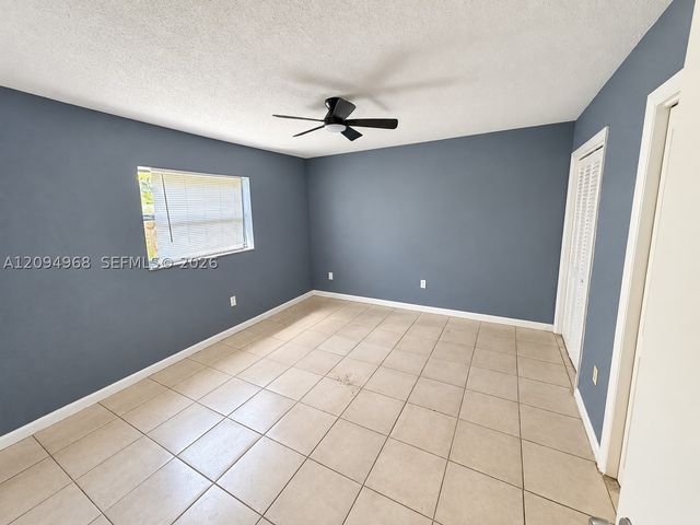 2335 NE 172nd St 2, North Miami Beach, FL 33160