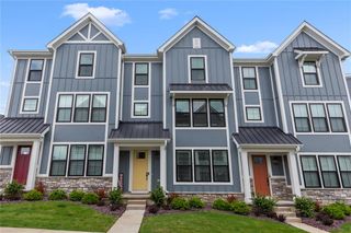 16505 Honey Locust Drive, Chesterfield, MO 63005