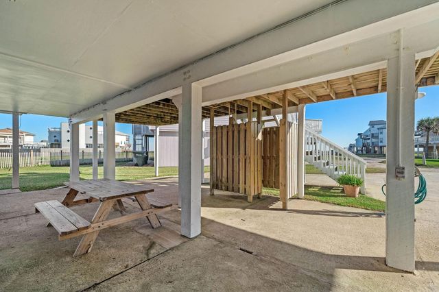 4402 Tampico Way, Galveston, TX 77554