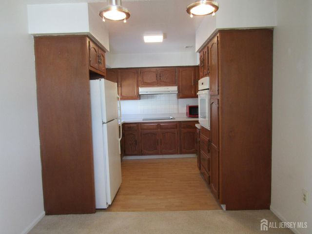 538 Sutton Way N, Monroe, NJ 08831