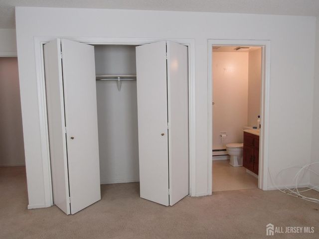 538 Sutton Way N, Monroe, NJ 08831