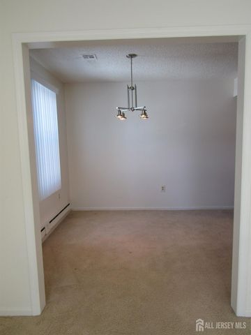 538 Sutton Way N, Monroe, NJ 08831