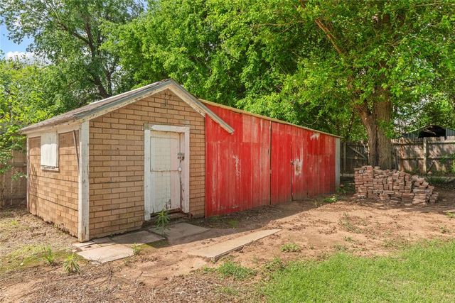 227 N K Avenue, El Reno, OK 73036