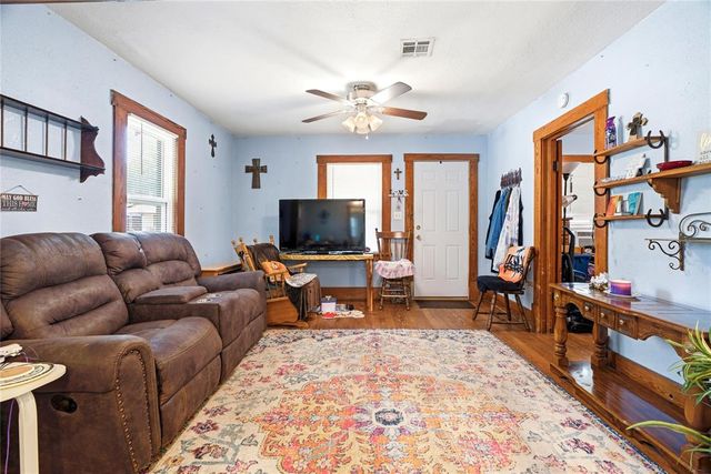 227 N K Avenue, El Reno, OK 73036