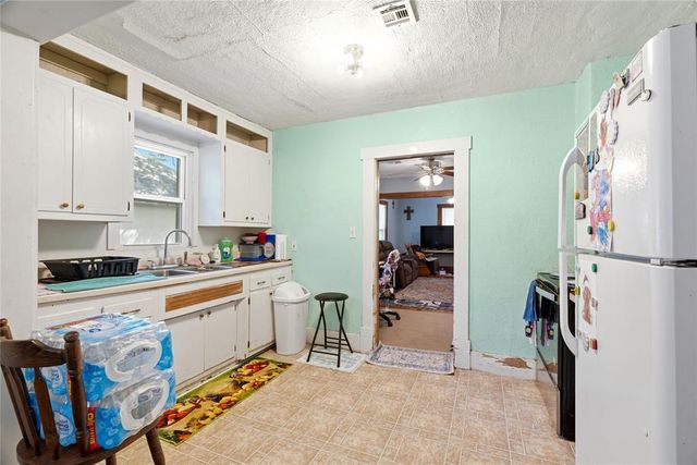 227 N K Avenue, El Reno, OK 73036