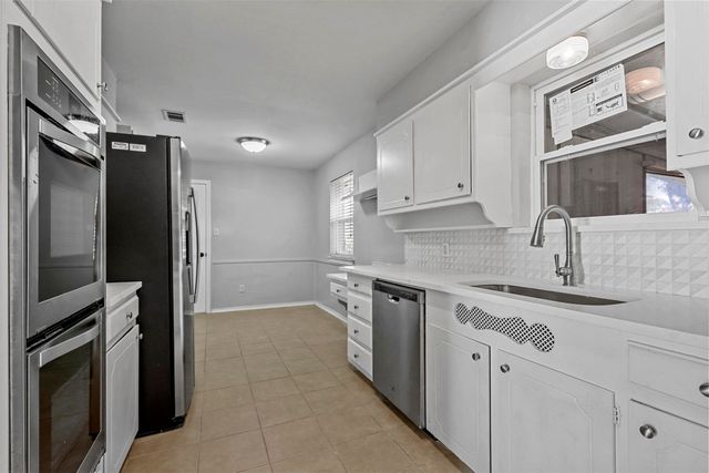 6016 Winifred Drive, Fort Worth, TX 76133