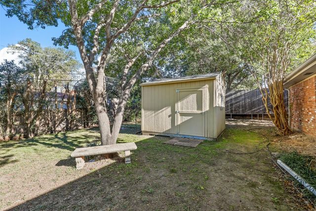 6016 Winifred Drive, Fort Worth, TX 76133