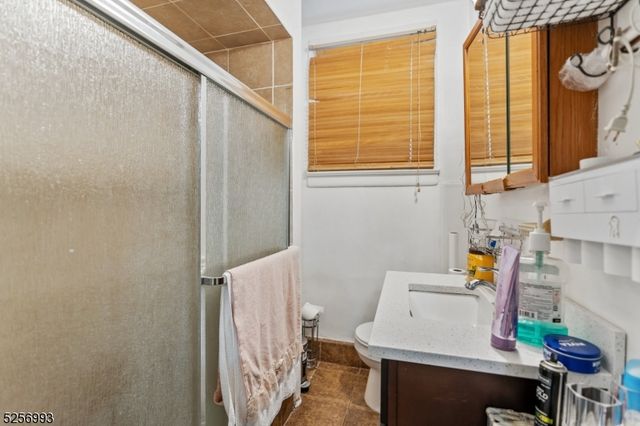 167 Shaw St, Garfield City, NJ 07026