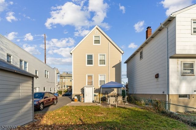 167 Shaw St, Garfield City, NJ 07026