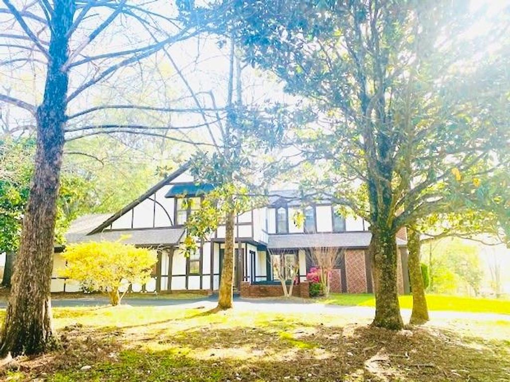 1361 Dellwyn Court, Mobile, AL 36695