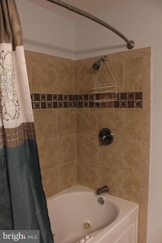 13501 CLEAR LAKE CT, Herndon, VA 20171