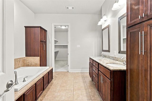 5805 Crape Court, Lake Charles, LA 70605