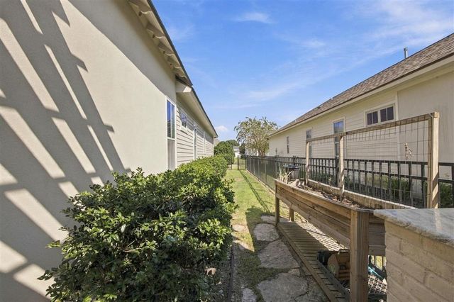 5805 Crape Court, Lake Charles, LA 70605