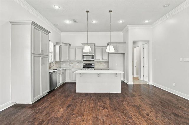 5805 Crape Court, Lake Charles, LA 70605