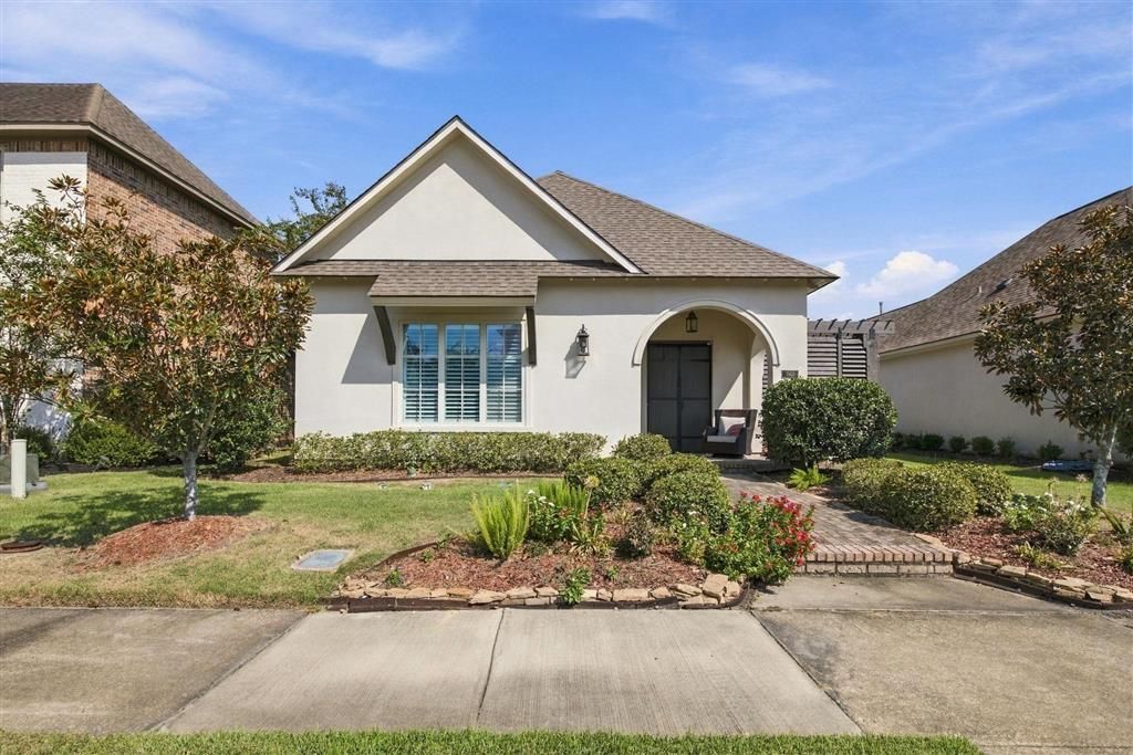 5805 Crape Court, Lake Charles, LA 70605