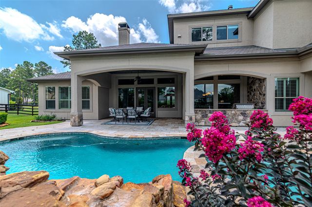 21 Moon Deck Circle, Tomball, TX 77377