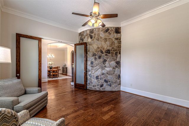 21 Moon Deck Circle, Tomball, TX 77377