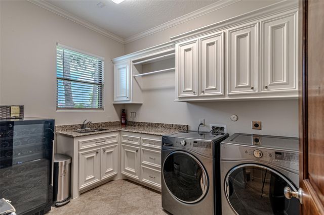 21 Moon Deck Circle, Tomball, TX 77377