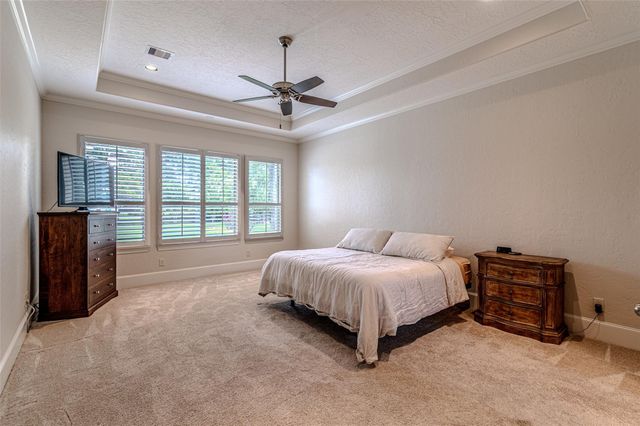 21 Moon Deck Circle, Tomball, TX 77377
