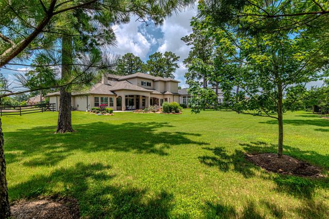 21 Moon Deck Circle, Tomball, TX 77377