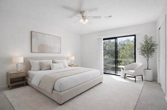 308 Saint Charles Court, Charleston, SC 29407