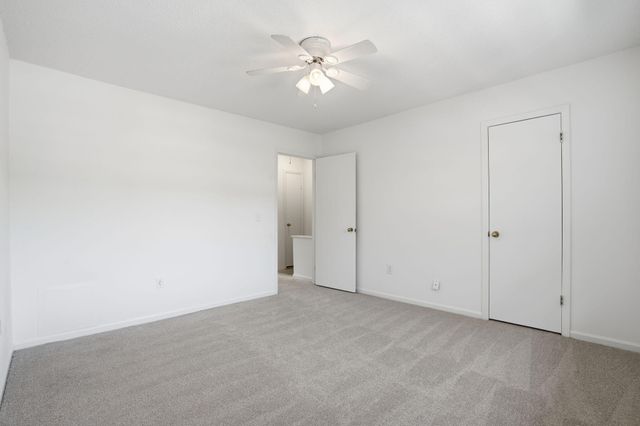 308 Saint Charles Court, Charleston, SC 29407