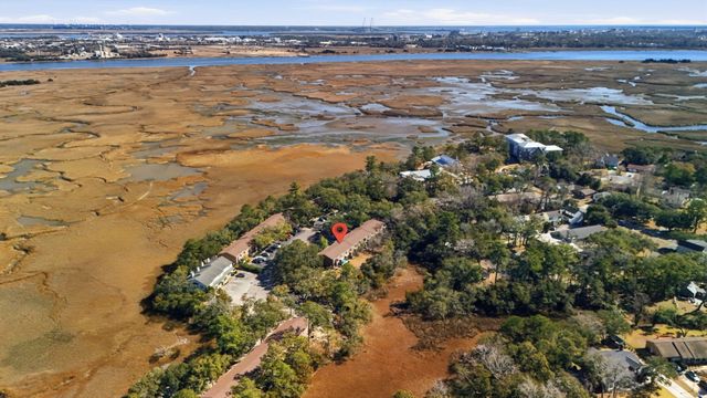 308 Saint Charles Court, Charleston, SC 29407