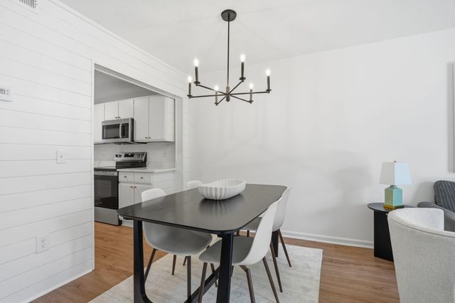 308 Saint Charles Court, Charleston, SC 29407