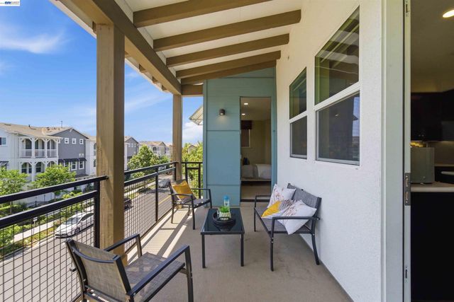 1661 Centre Pointe Dr, Milpitas, CA 95035