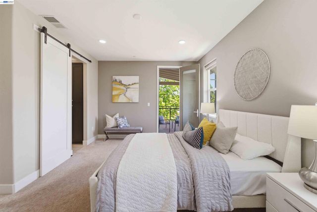 1661 Centre Pointe Dr, Milpitas, CA 95035